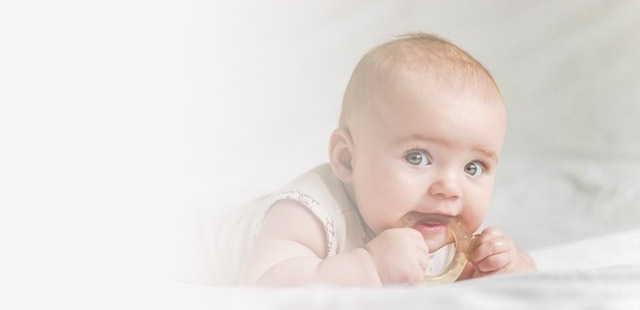 У дитини ріжуться зуби: як допомогти малюку